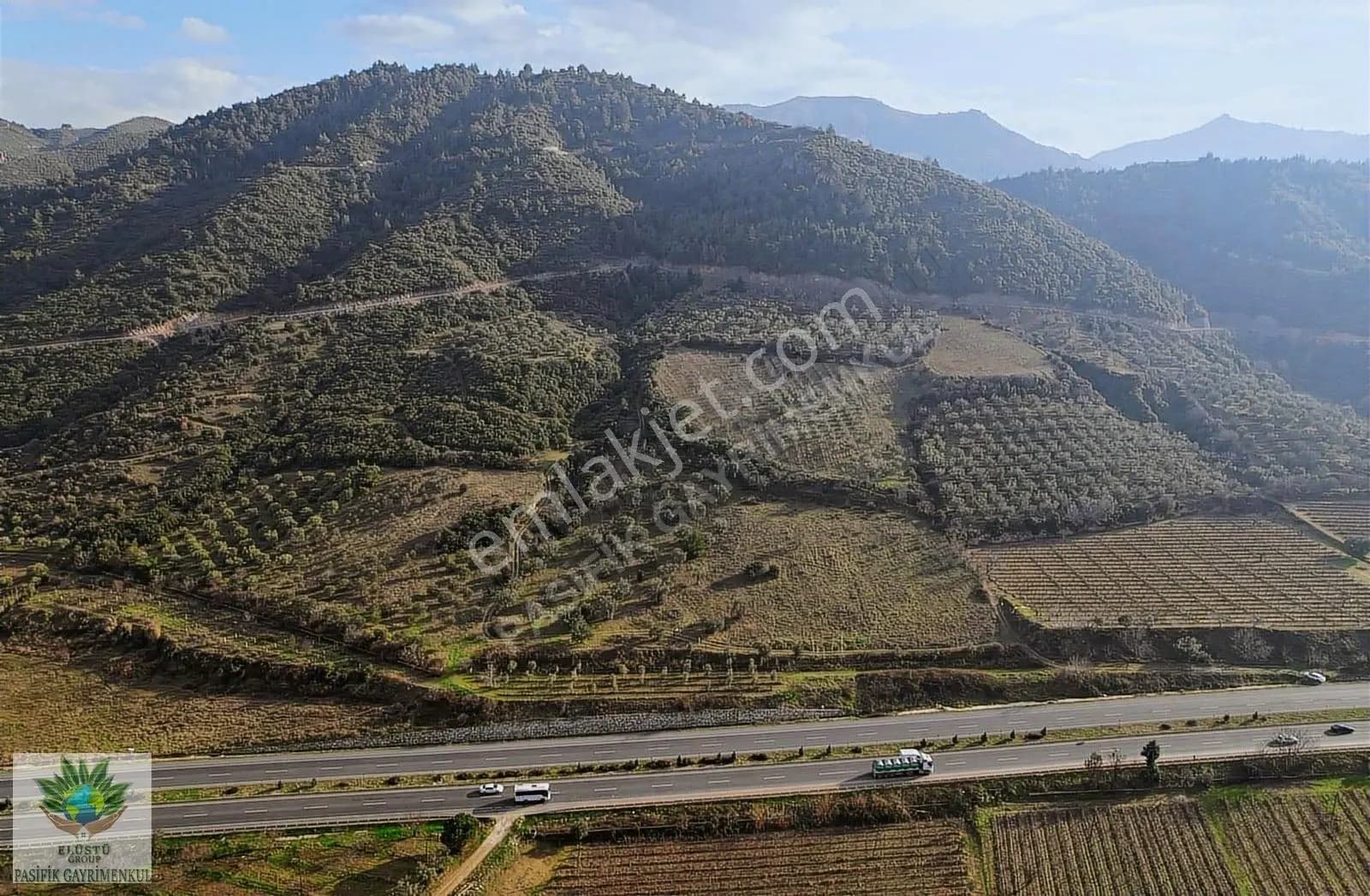 Pasifikten Manisa Turgutluda Anayol Üzeri 7419 M² Tek Tapu Arazi