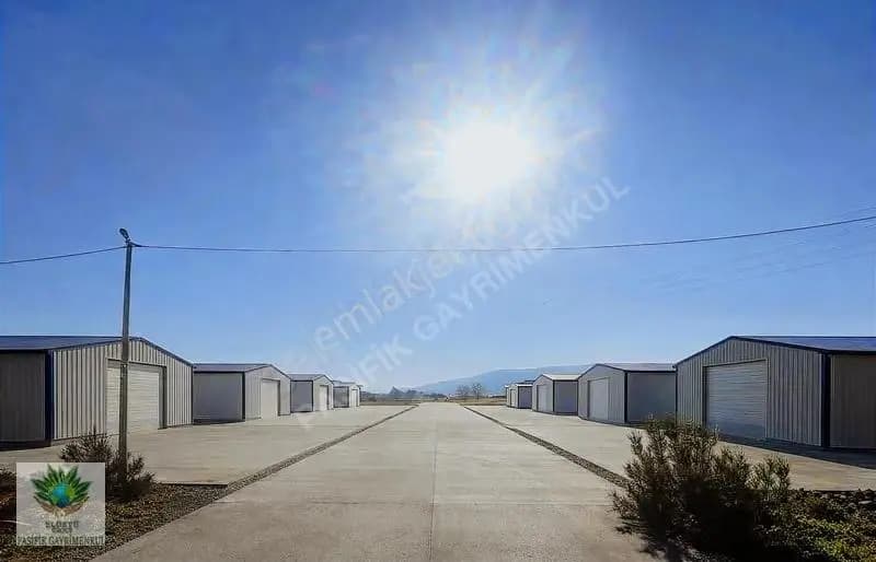 Pasifikten Menderes Anayol Üzeri 400 M² & 750 M² Kiralık Depolar
