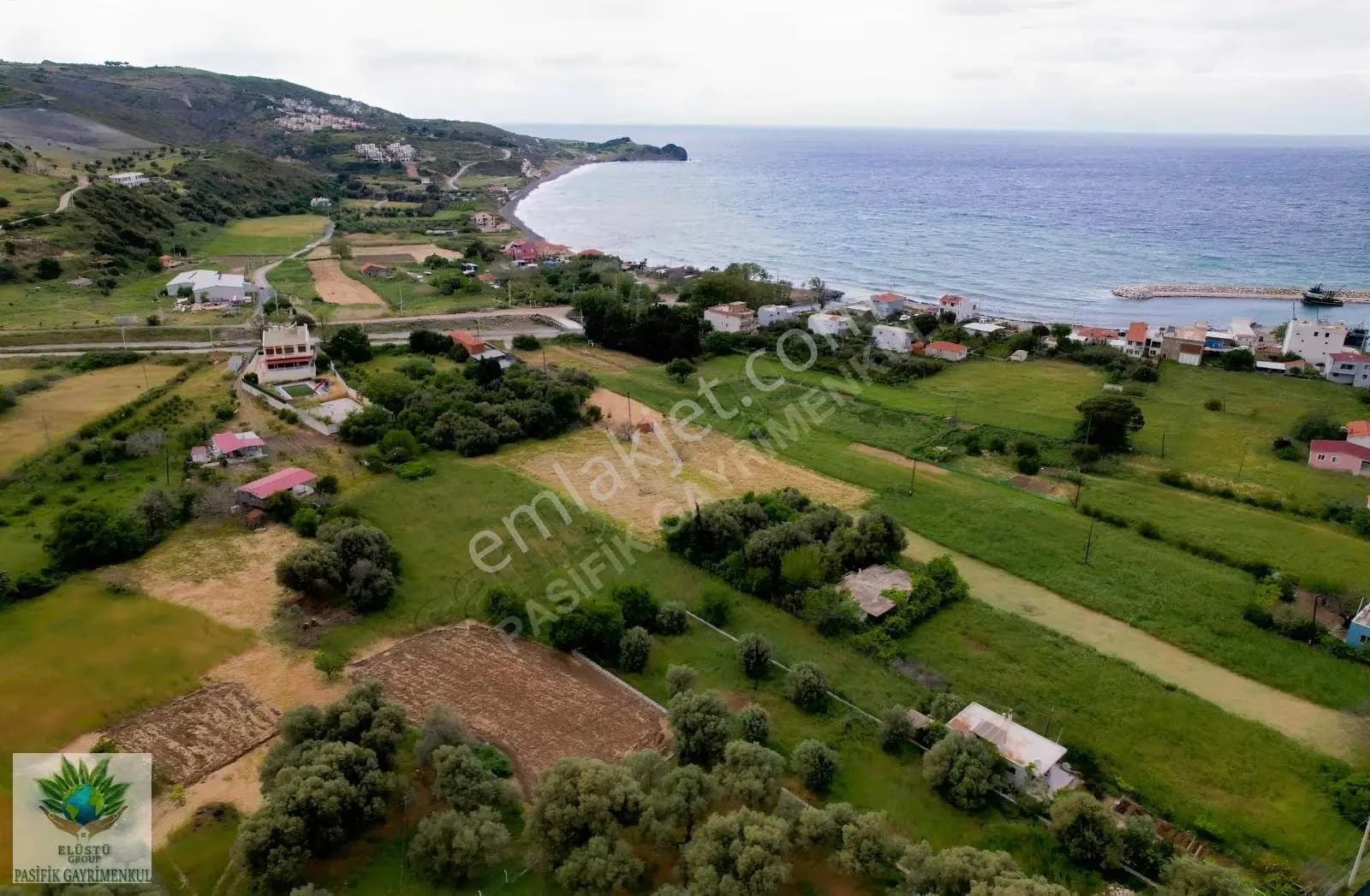 Paifikten Karaburun Tepebozda 817 M² Denize 200 Metre Arazi