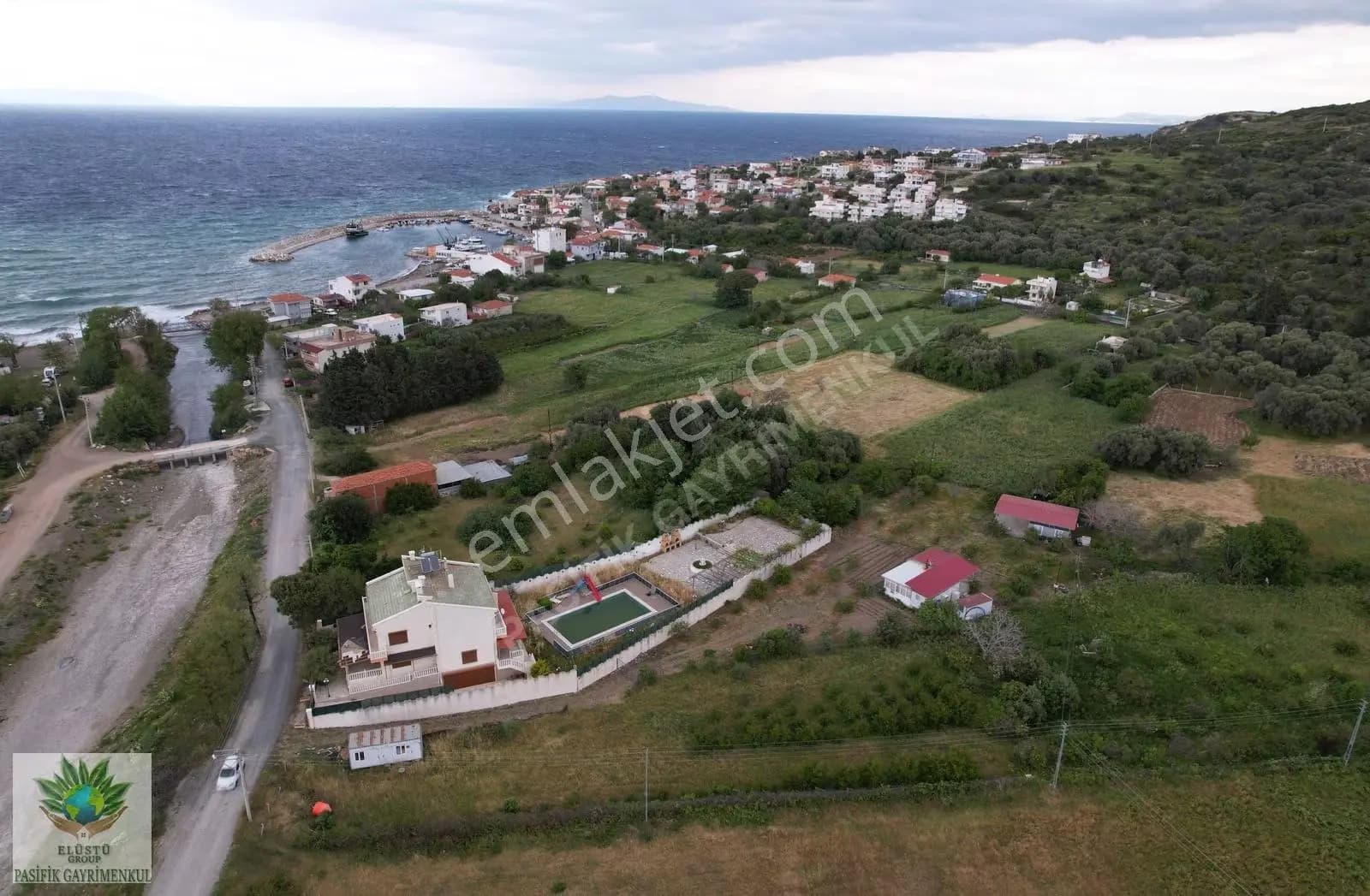 Pasifikten Karaburun Tepebozda 815 M² Denize 200 Metre Arazi