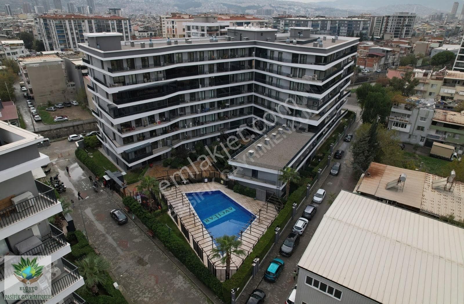 Pasifikten Bornova Avcılar Prestijde Satılık Eşyalı 2+1 Daire